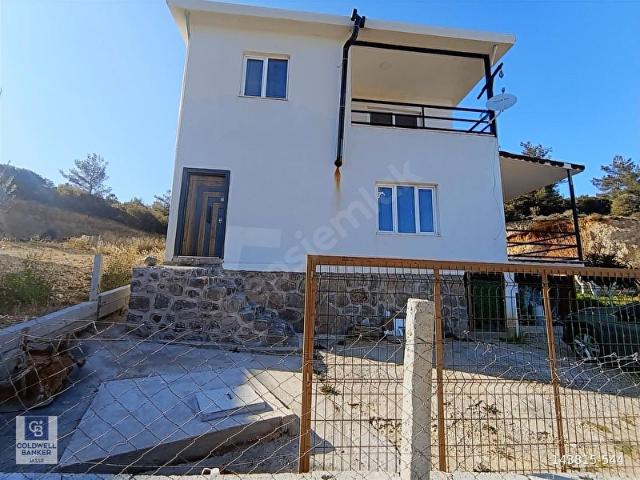 BUCA KARACAAĞAÇTA DOĞA MANZARALI, YÜKSEK TAVANLI FERAH VİLLA