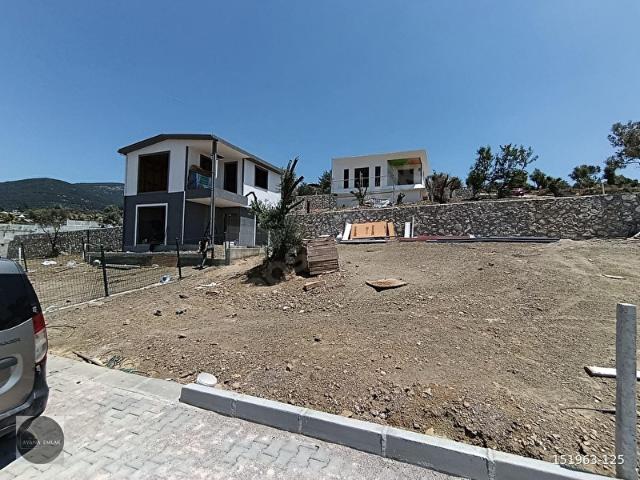 Buca Kaynaklar Köy Merkezi Dibinde Fırsat Satılık Tarla