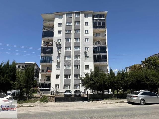 Buca Site İçerisinde Tadilatlı 3+1 Geniş Satılık Daire
