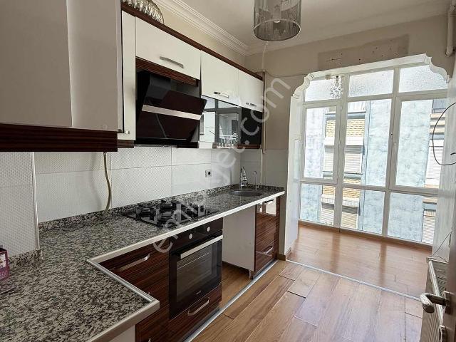Buca V.rahmi Bey Mh. Forbes Ve Belediye Yakını Kiralık 2+1 Daire