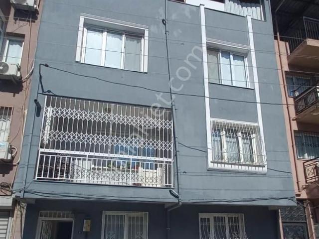 Buca Yeşilbağlar Mah İmar Barışlı 4 Katlı Komple Bina Ve Arsası
