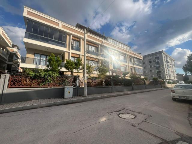 Buca Yenigün Mahallesi 4+1 Apartman Dubleks 180 M2