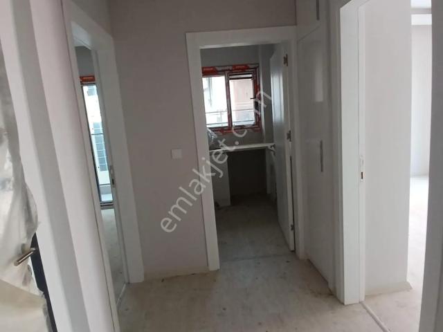 Buca Yiğitlerde Sıfır Arakat Balkonlu Satılık Daire