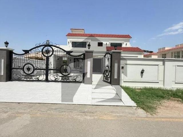 Buch Executives Villas Society. Multan. 18 Marla house for sale Buch Executive Villas