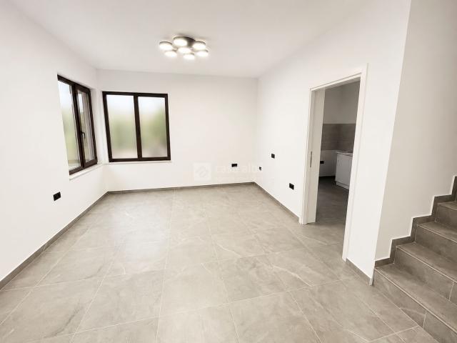 Bucium casa noua cu 4 camere, D+P+E, disponibila imediat