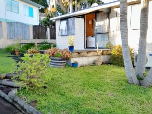 bucklands beach, 3 bedrooms