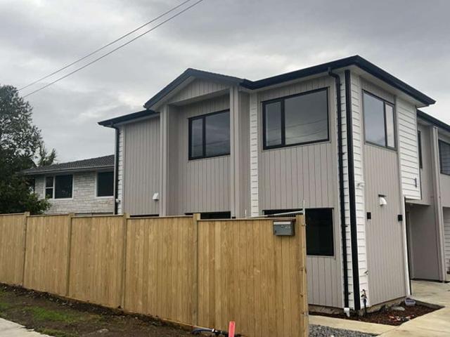 bucklands beach, 3 bedrooms