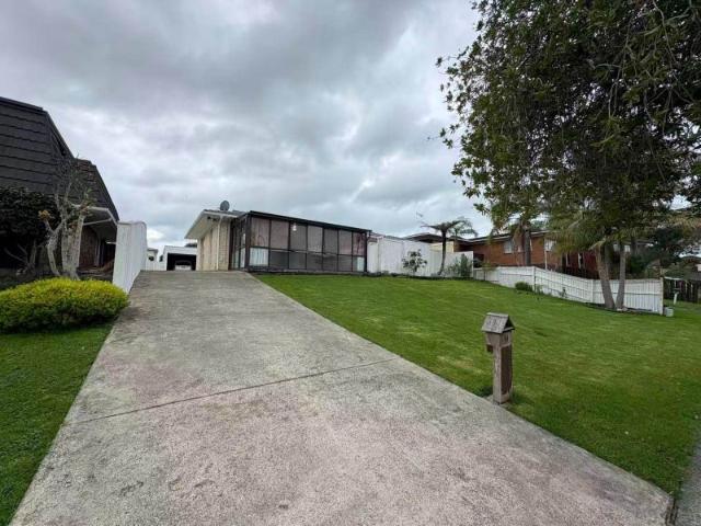 bucklands beach, 3 bedrooms