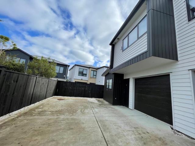 bucklands beach, 3 bedrooms