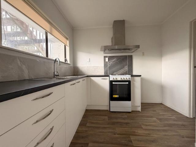 bucklands beach, 3 bedrooms