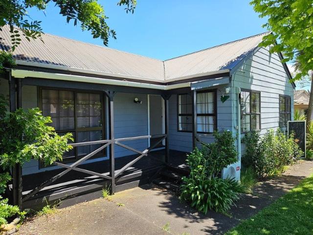 bucklands beach, 3 bedrooms