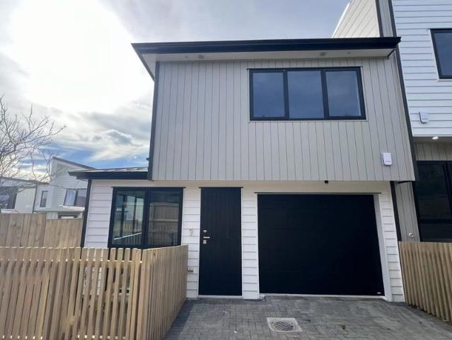 bucklands beach, 3 bedrooms