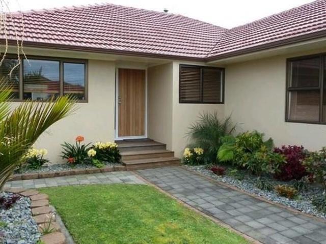 bucklands beach, 3 bedrooms