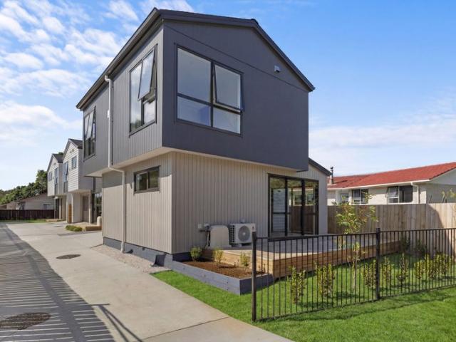 bucklands beach, 3 bedrooms