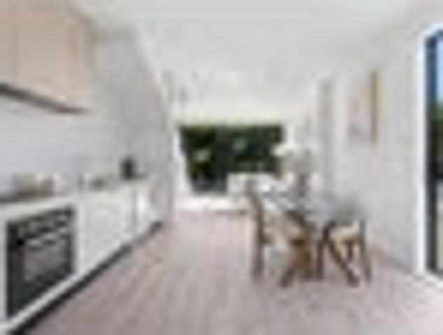 Bucklands Beach, 2 bedrooms, $650 pw