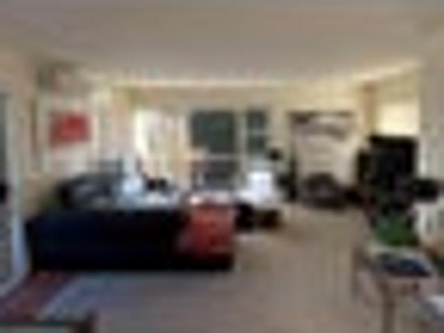 Bucklands Beach, 2 bedrooms, $680 pw