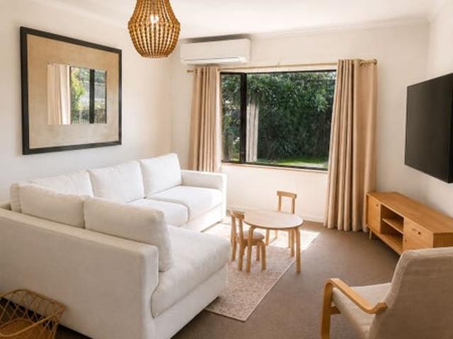 bucklands beach, 2 bedrooms