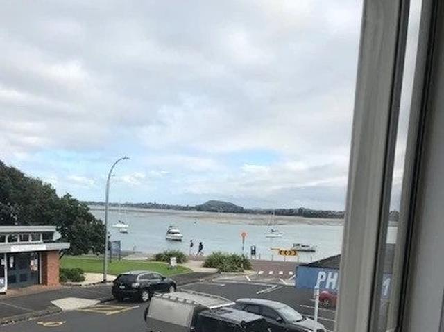 bucklands beach, 2 bedrooms