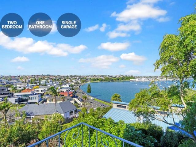 bucklands beach, 2 bedrooms