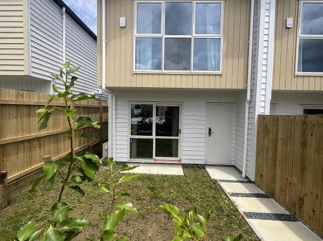 bucklands beach, 2 bedrooms
