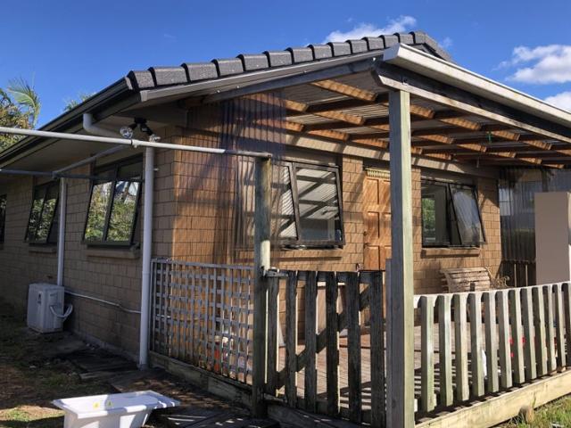 bucklands beach, 2 bedrooms