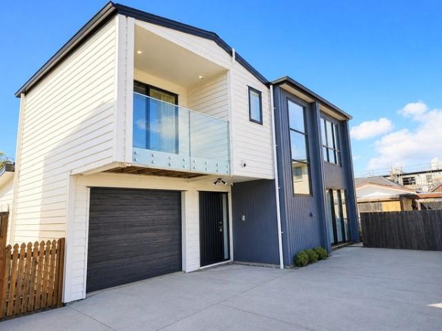 bucklands beach, 4 bedrooms