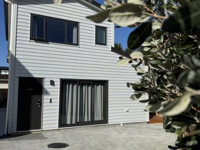 bucklands beach, 4 bedrooms