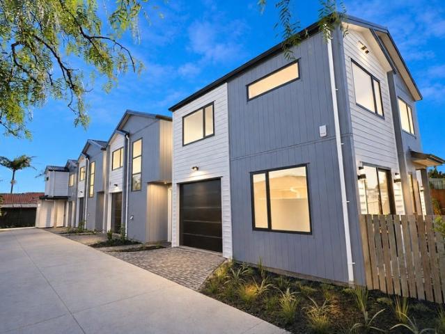 bucklands beach, 4 bedrooms
