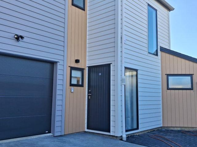 bucklands beach, 4 bedrooms