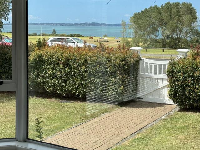 bucklands beach, 4 bedrooms