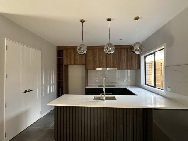 bucklands beach, 4 bedrooms