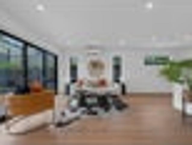Bucklands Beach, 5 bedrooms, $1100 pw