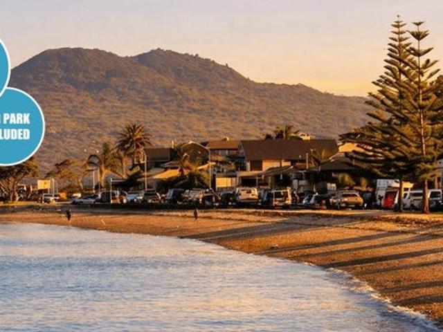 bucklands beach, studio