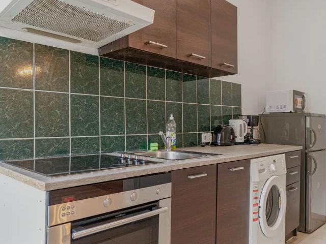 Budget friendly 1BR apt. well connected, Vienna Amsterdam Apartments for Rent