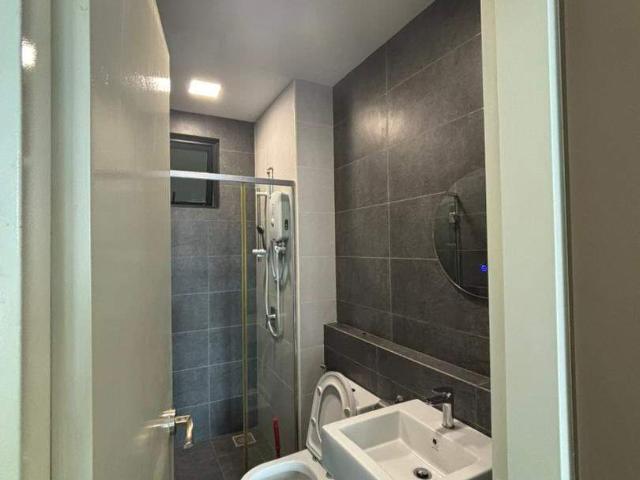 Budget Medium Room | Walk to MRT Maluri
