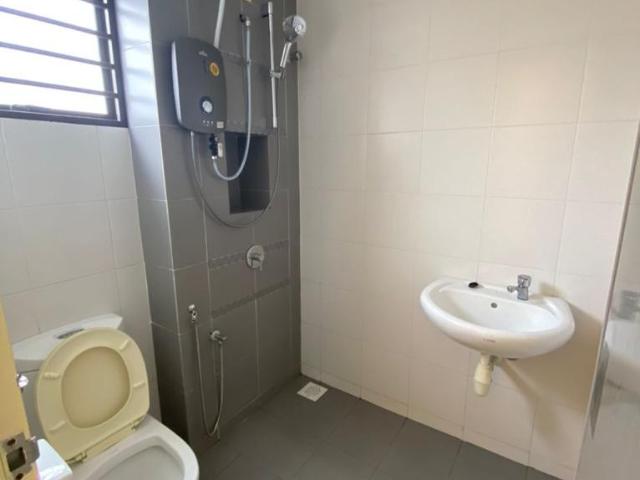 Budget Single Rooms in Setia Alam