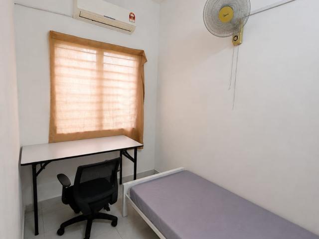 Budget Room for Rent @ Bukit Rimau | Near AEON BiG Bukit Rimau ️ & Columbia Asia Hospital