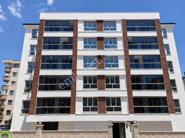 Buewo'dan /vişnelik'de / 2+1 100 M²/asansörlü/garajlı /yeni Bina