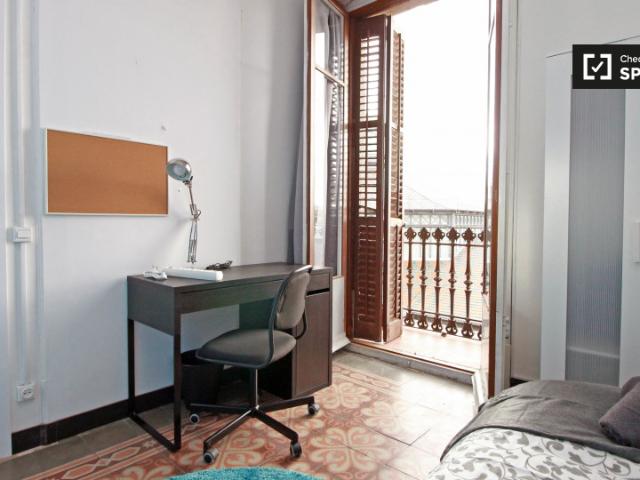 Buena habitación en apartamento de 6 dormitorios en El Born, Barcelona