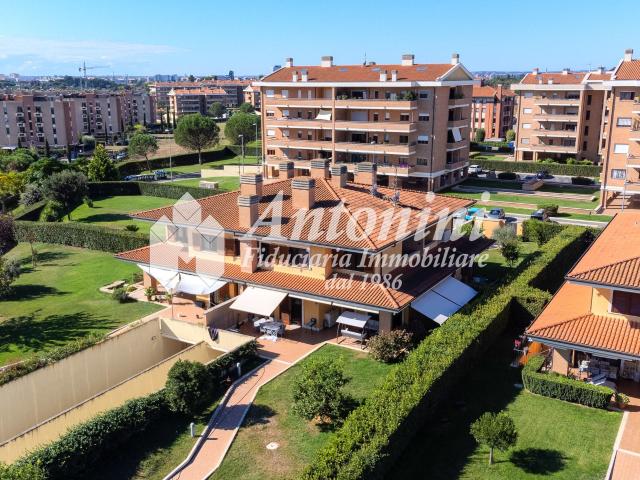 Bufalotta Via Carlo Muscetta Villa For Rent of 230 sqm