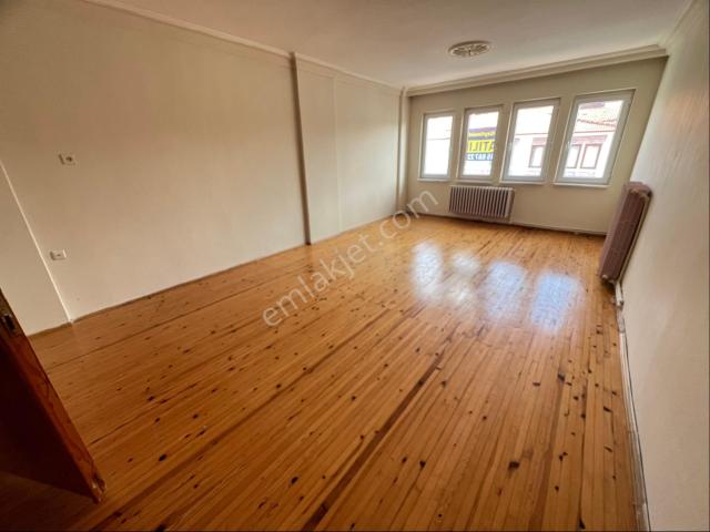 Buharaevler Perşembe Pazarı Yanı Satılık 3+1 Daire