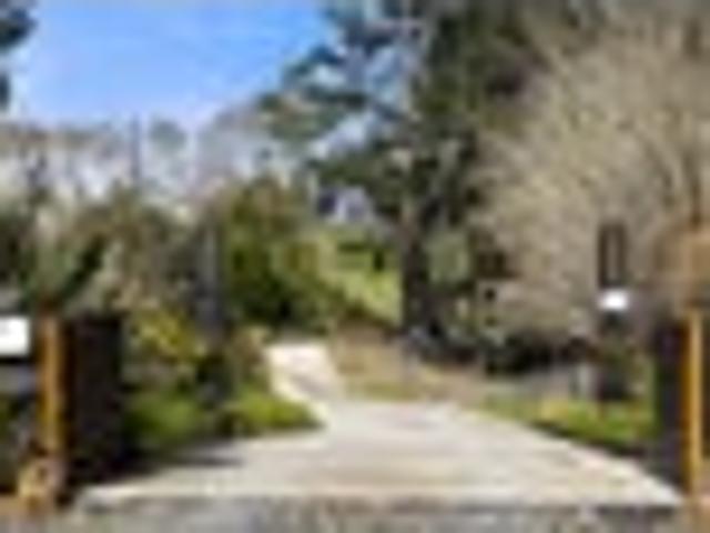 A Private Position with Riverhead Forest Views