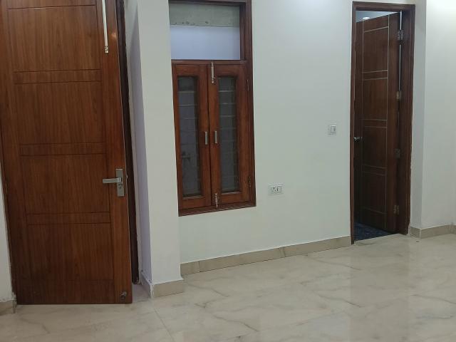 Builder Floor 3 Bedroom 250 Sq. Yd. Builder Floor in Sector 28 Faridabad Listing ID: #9852