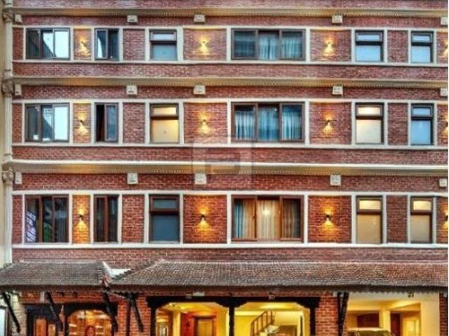 Building with project for hotel in Lisbon