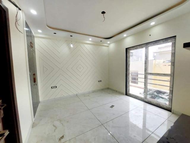 Building Floor 2.5 Bedroom 2295 Sq. Ft. Builder Floor in Sector 30 Faridabad Listing ID: #8874