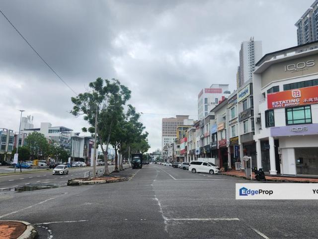 Hotel Building in a Fast Developing Area @ Pusat Perniagaan Kota Syahbandar, Kawasan Bandar VI