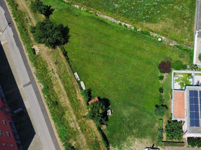 Building lot on sale in Arbedo Castione 293 m² | dreamo. Ch