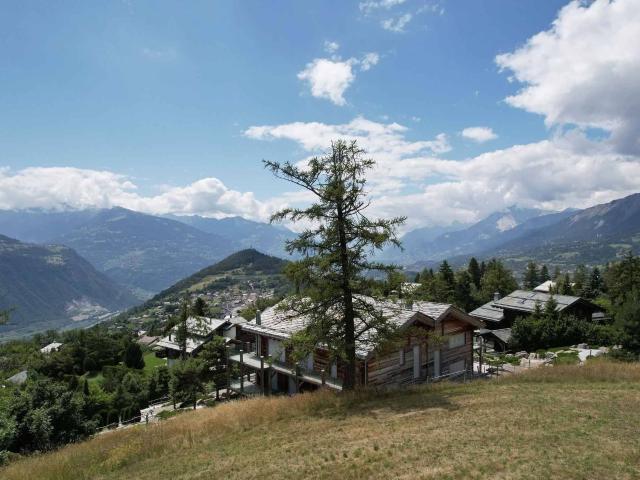 Building lot on sale in Crans Montana 1 033 m² | dreamo. Ch