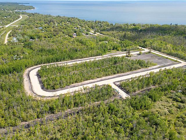 Building Lots, Short Walk To Lake Wpg, 35min From The Perimeter