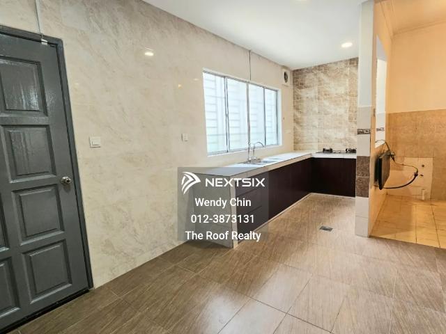 Built up area: 3858 sqft Located at bubble tea street Nearby residential Strategic location